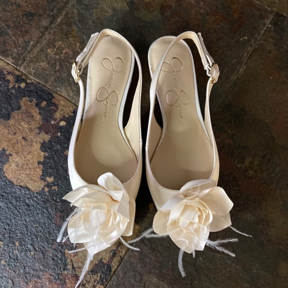 NIB Jessica Simpson Evito Ivory Satin Floral Flats Feminine Formal Wedding Sz 5 - Picture 7 of 9